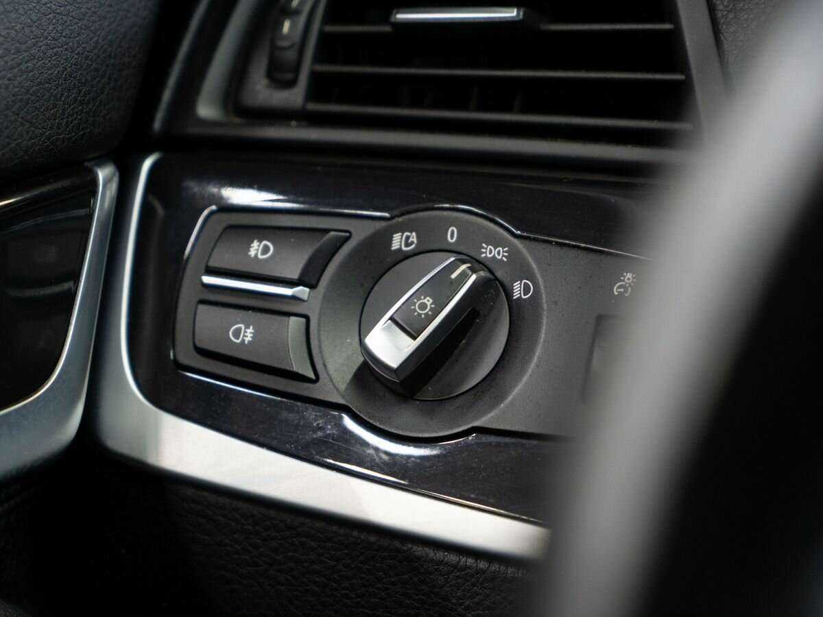 Купить BMW 5 серии 520i, 2014, 75 500 км, фото №17