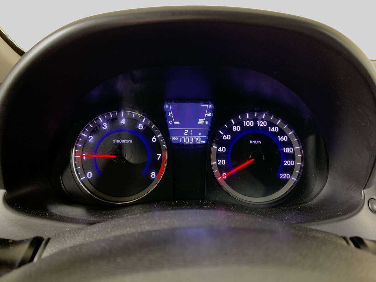 Купить Hyundai Solaris, 2012, 170 379 км, фото №12