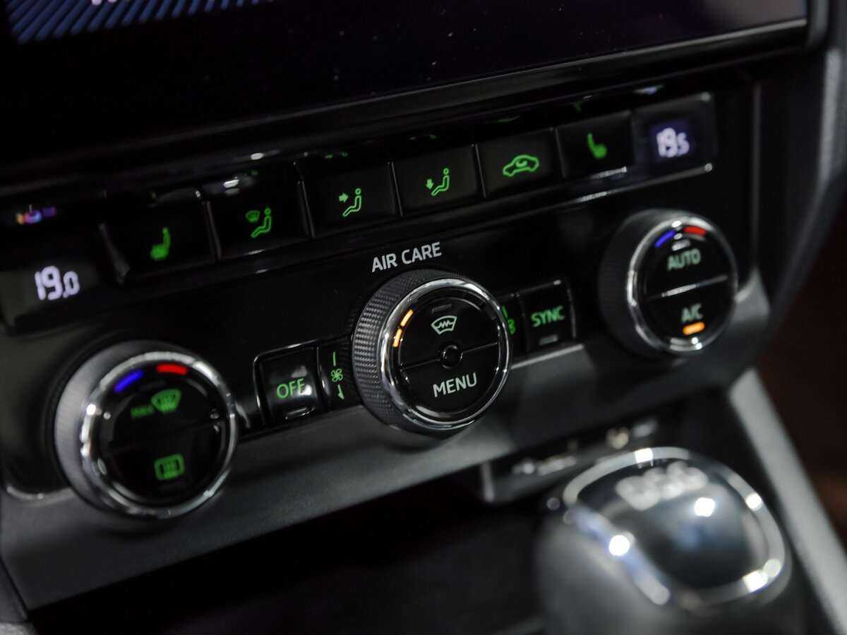 Купить Skoda Octavia, 2017, 146 641 км, фото №11