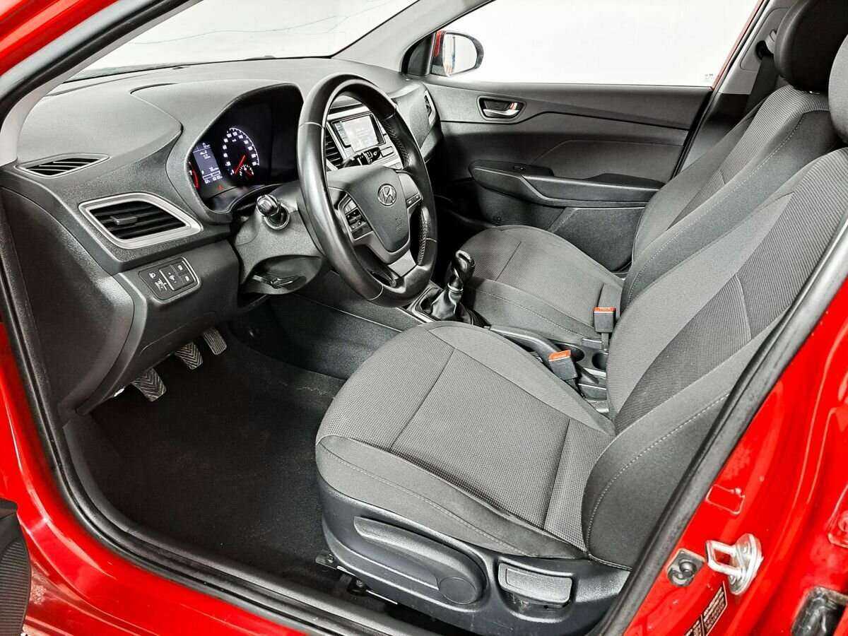 Купить Hyundai Solaris, 2019, 168 121 км, фото №14