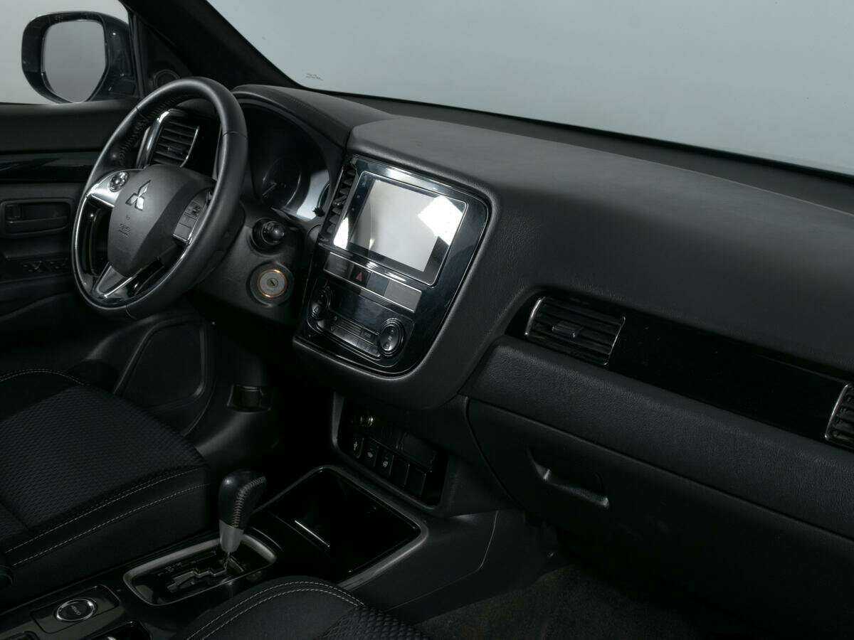 Купить Mitsubishi Outlander, 2018, 181 560 км, фото №6
