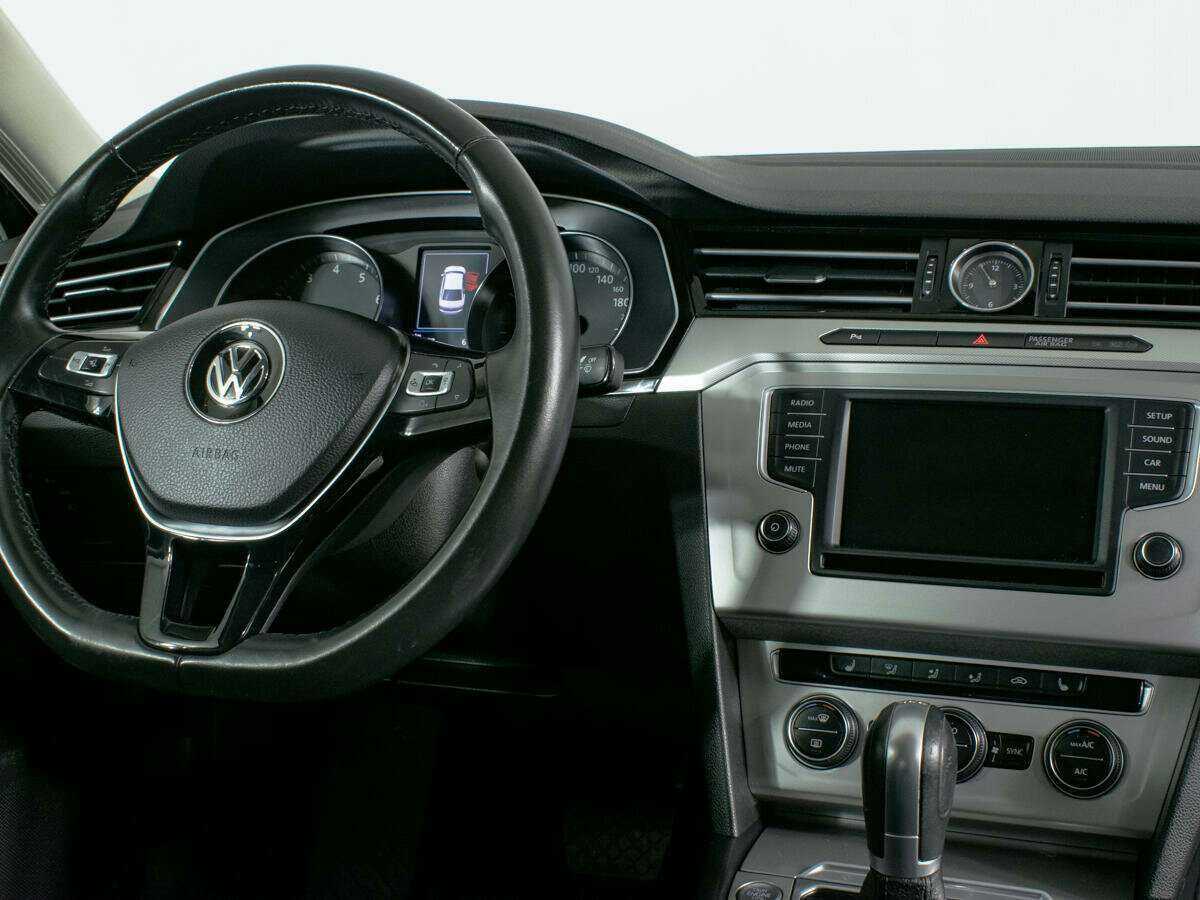 Купить Volkswagen Passat, 2017, 86 554 км, фото №9