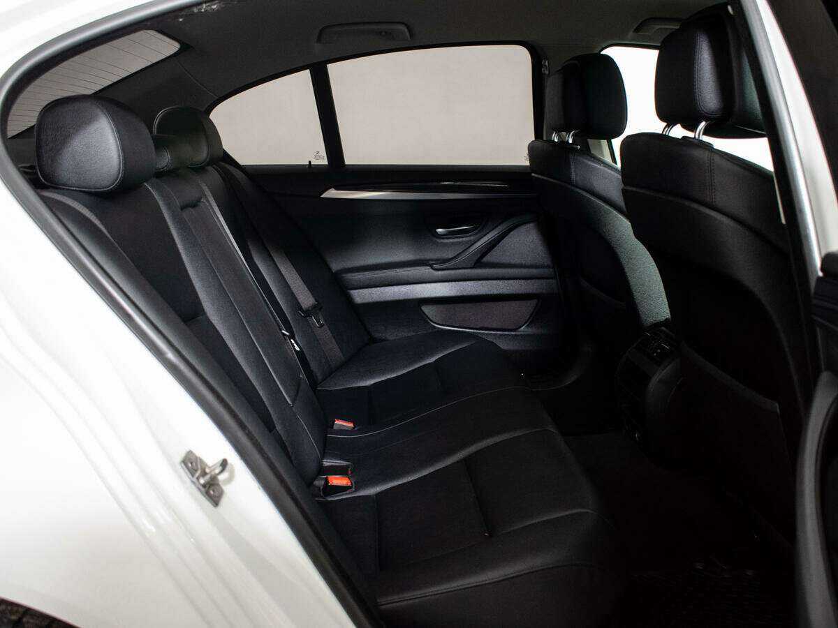 Купить BMW 5 серии 520i, 2012, 130 803 км, фото №10