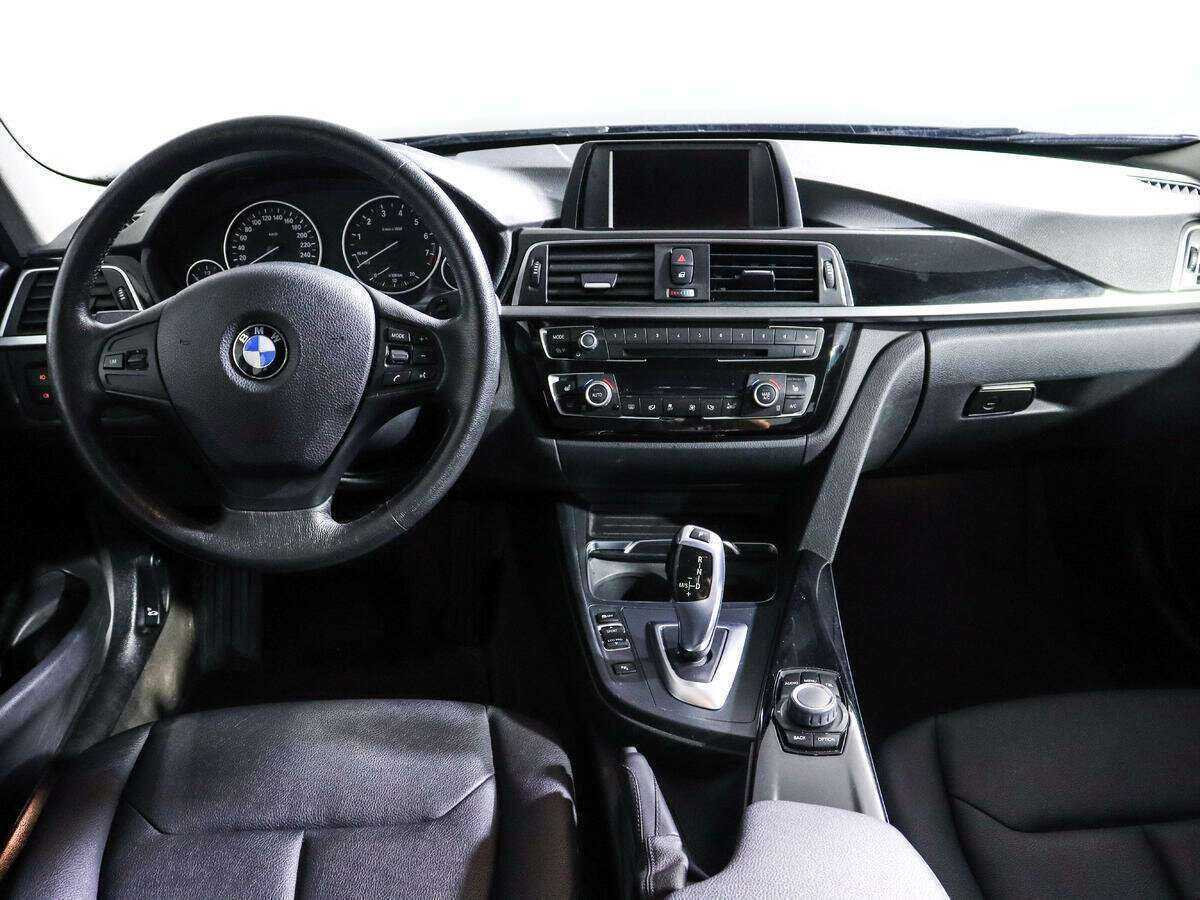 Купить BMW 3 серии 318i, 2017, 82 500 км, фото №10