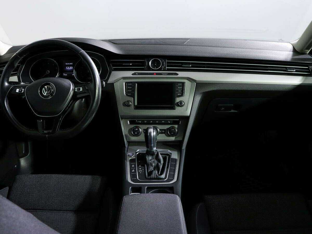Купить Volkswagen Passat, 2015, 77 500 км, фото №12