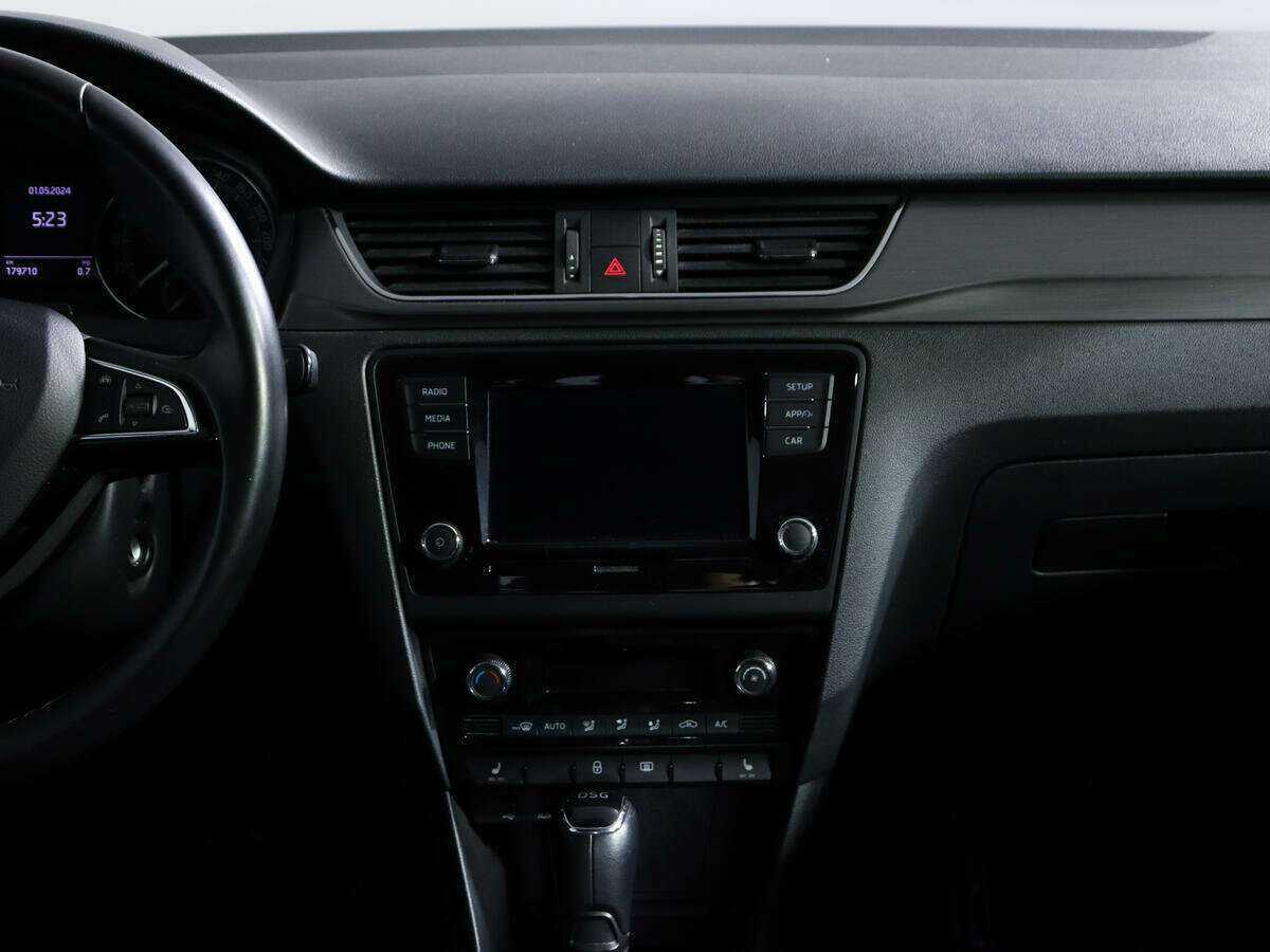 Купить Skoda Rapid, 2017, 179 376 км, фото №11