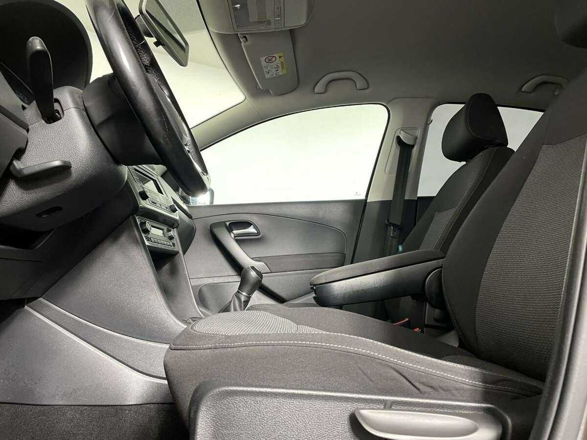 Купить Volkswagen Polo, 2015, 205 652 км, фото №9