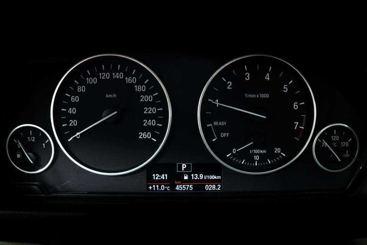 Купить BMW 3 серии 320i, 2016, 45 560 км, фото №10