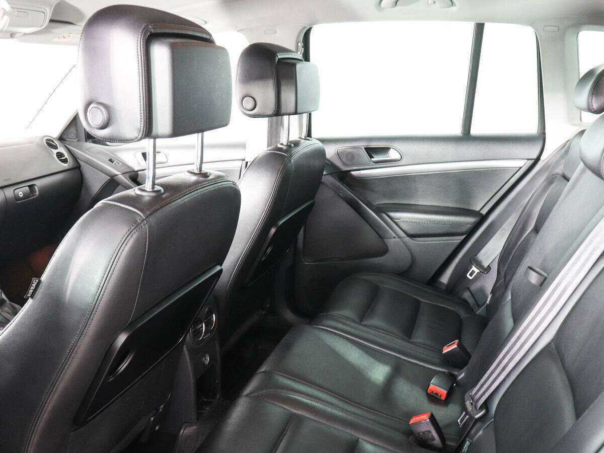 Купить Volkswagen Tiguan, 2012, 181 916 км, фото №8