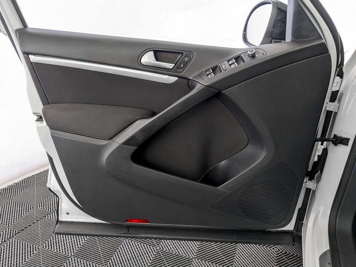 Купить Volkswagen Tiguan, 2013, 89 123 км, фото №15