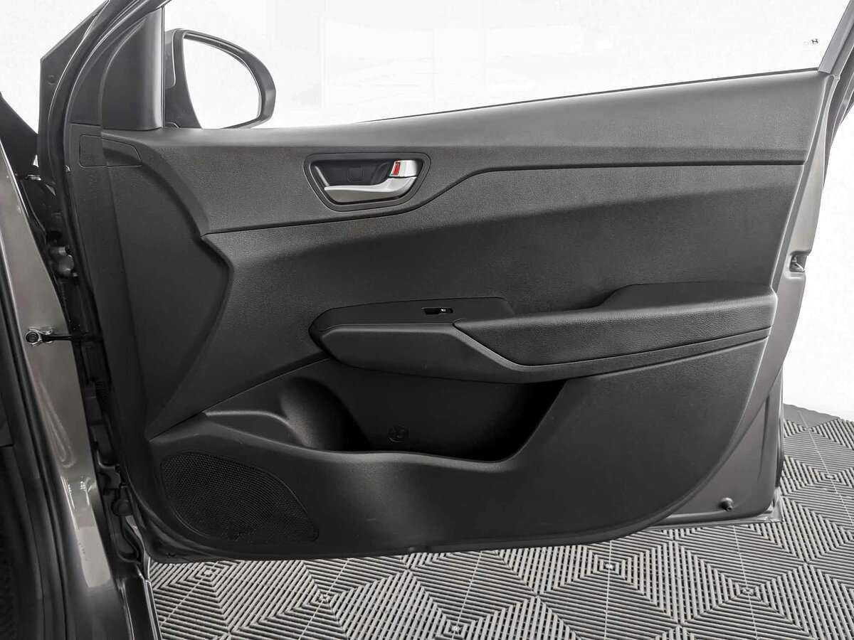 Купить Hyundai Solaris, 2021, 56 635 км, фото №20