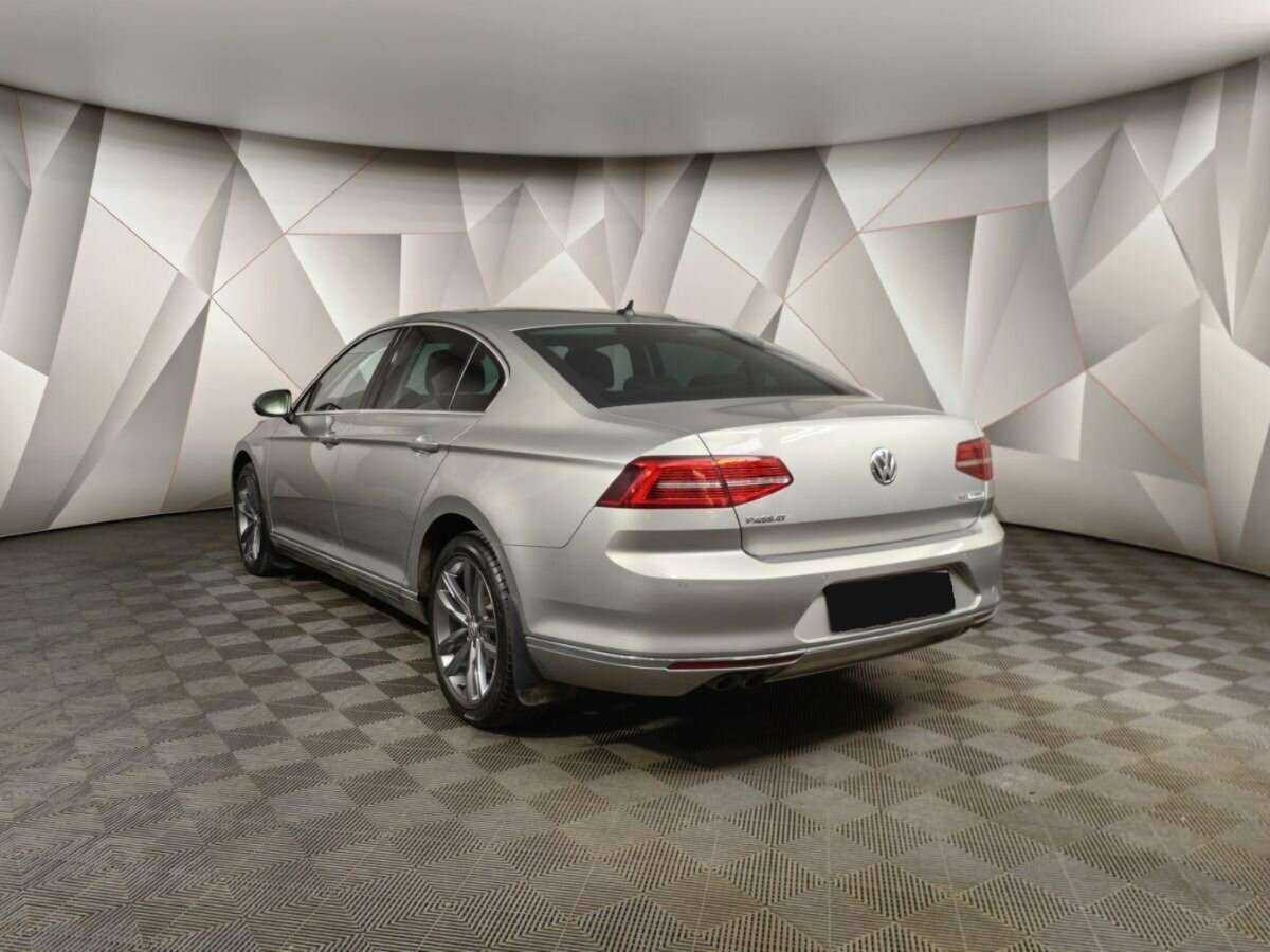 Купить Volkswagen Passat, 2017, 99 391 км, фото №4