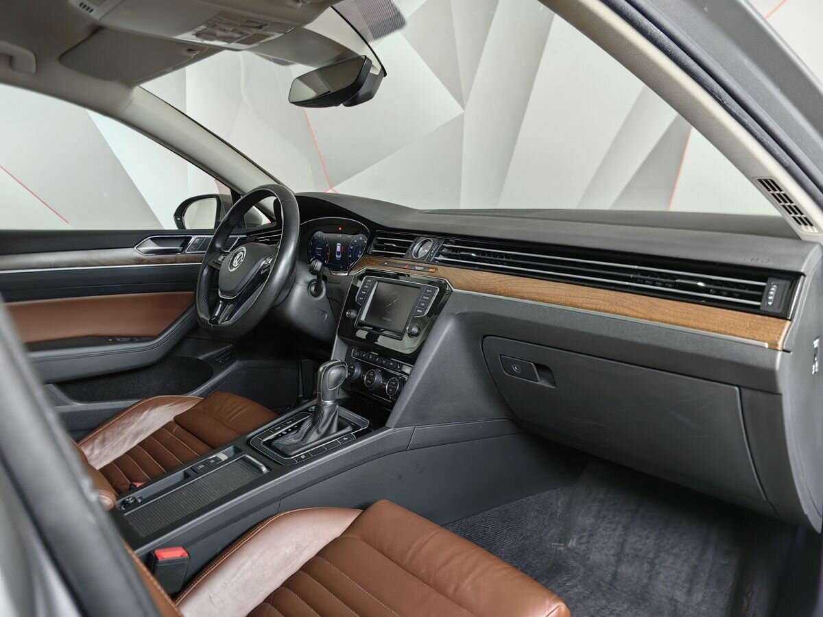 Купить Volkswagen Passat, 2017, 99 391 км, фото №9