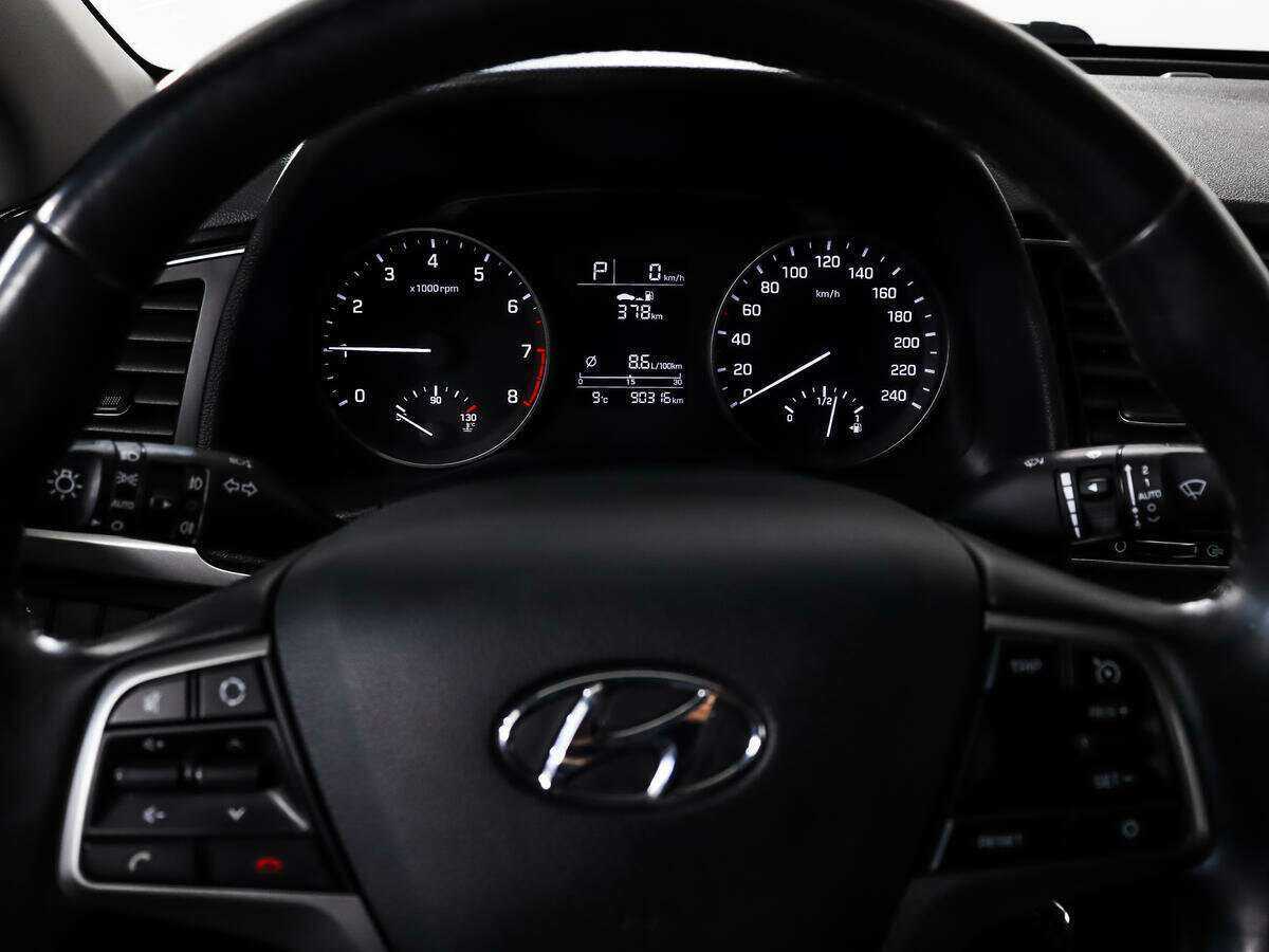 Купить Hyundai Elantra, 2017, 90 234 км, фото №16
