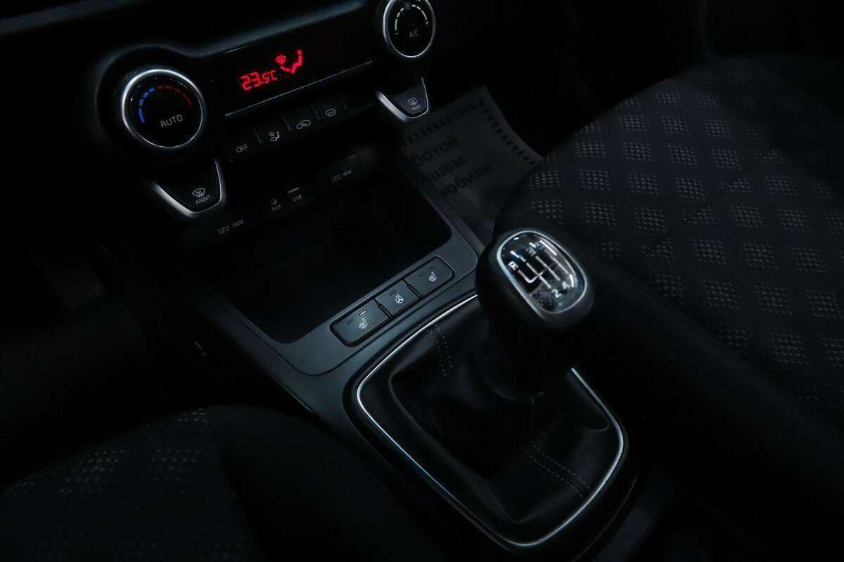 Купить Kia Rio, 2019, 86 000 км, фото №15