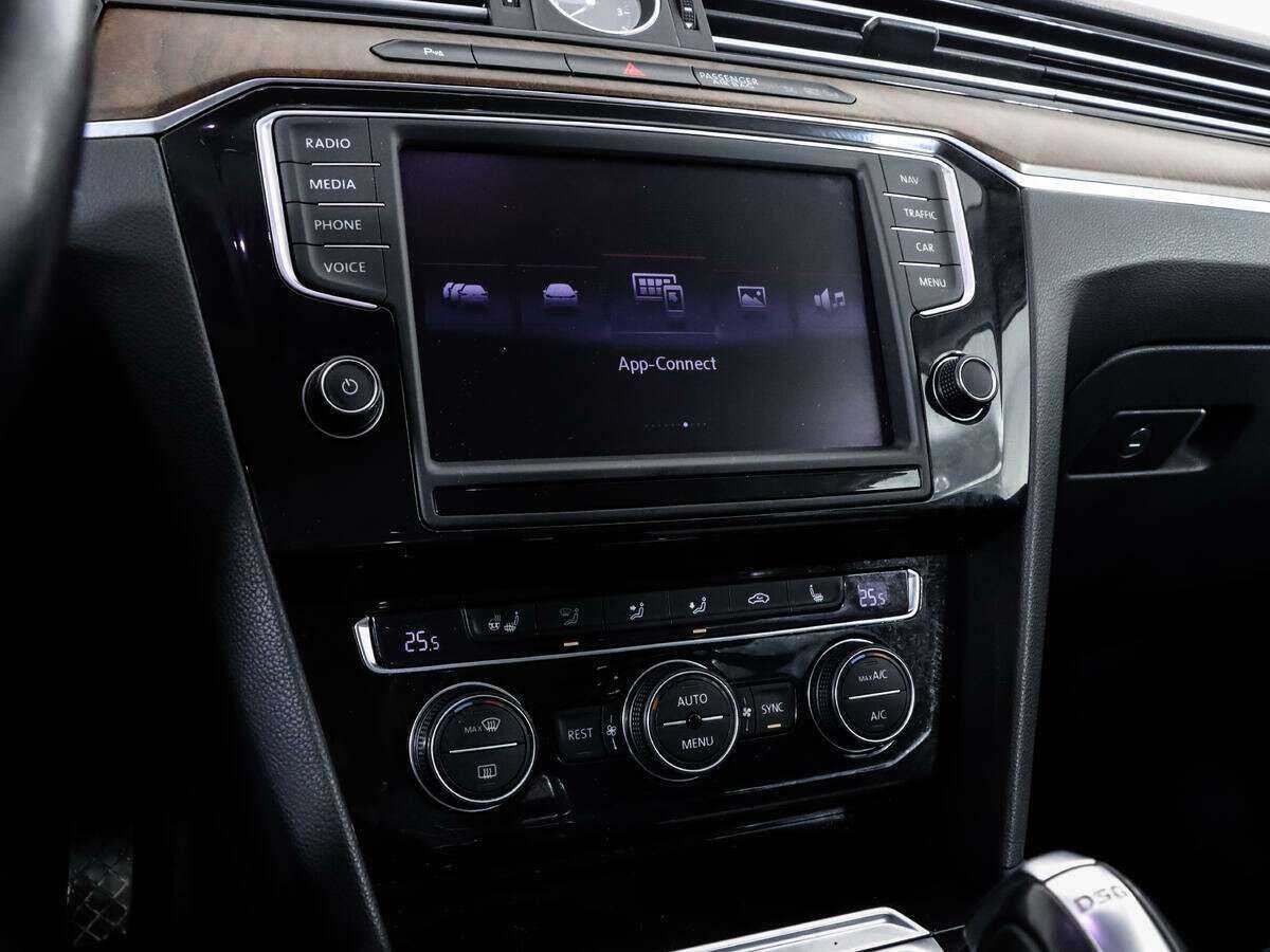 Купить Volkswagen Passat, 2016, 140 877 км, фото №15