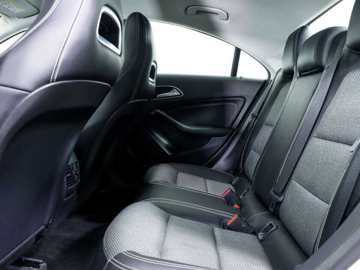 Купить Mercedes-Benz CLA 200, 2015, 135 500 км, фото №10