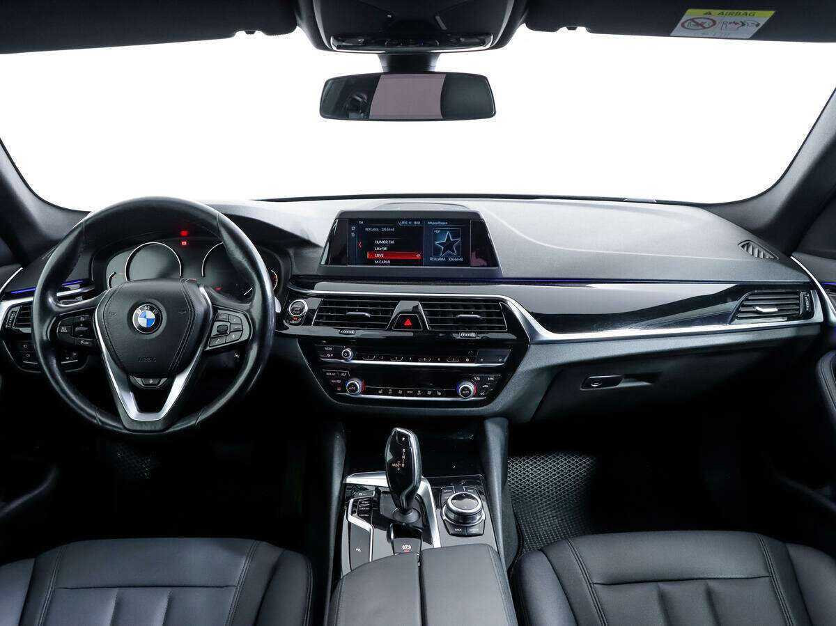 Купить BMW 5 серии 520d, 2017, 157 861 км, фото №9