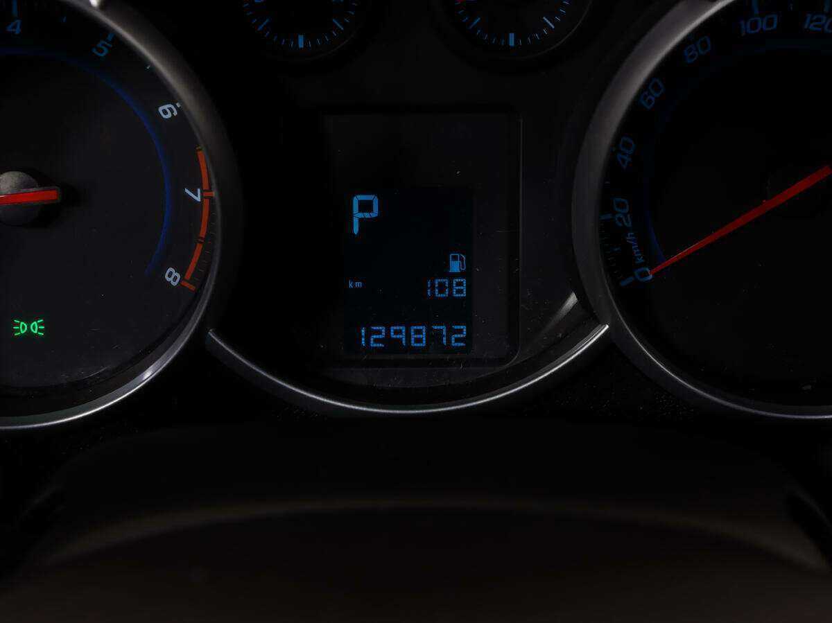 Купить Chevrolet Cruze, 2013, 129 635 км, фото №16