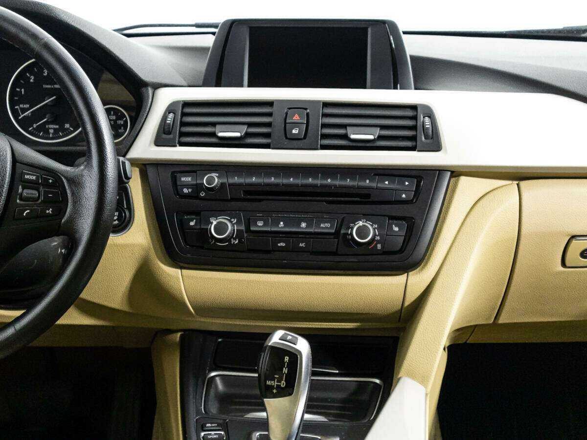Купить BMW 3 серии 320i, 2014, 215 678 км, фото №13