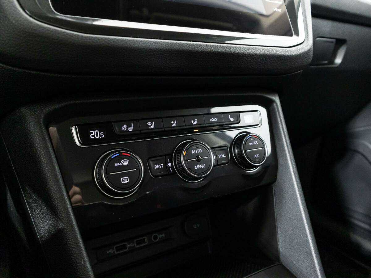 Купить Volkswagen Tiguan, 2019, 60 684 км, фото №16