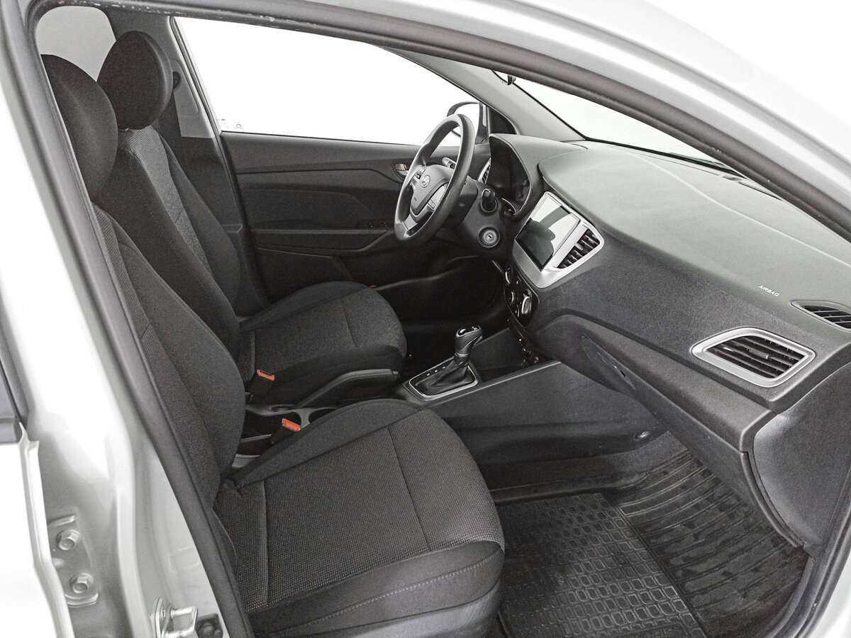 Купить Hyundai Solaris, 2019, 106 092 км, фото №9