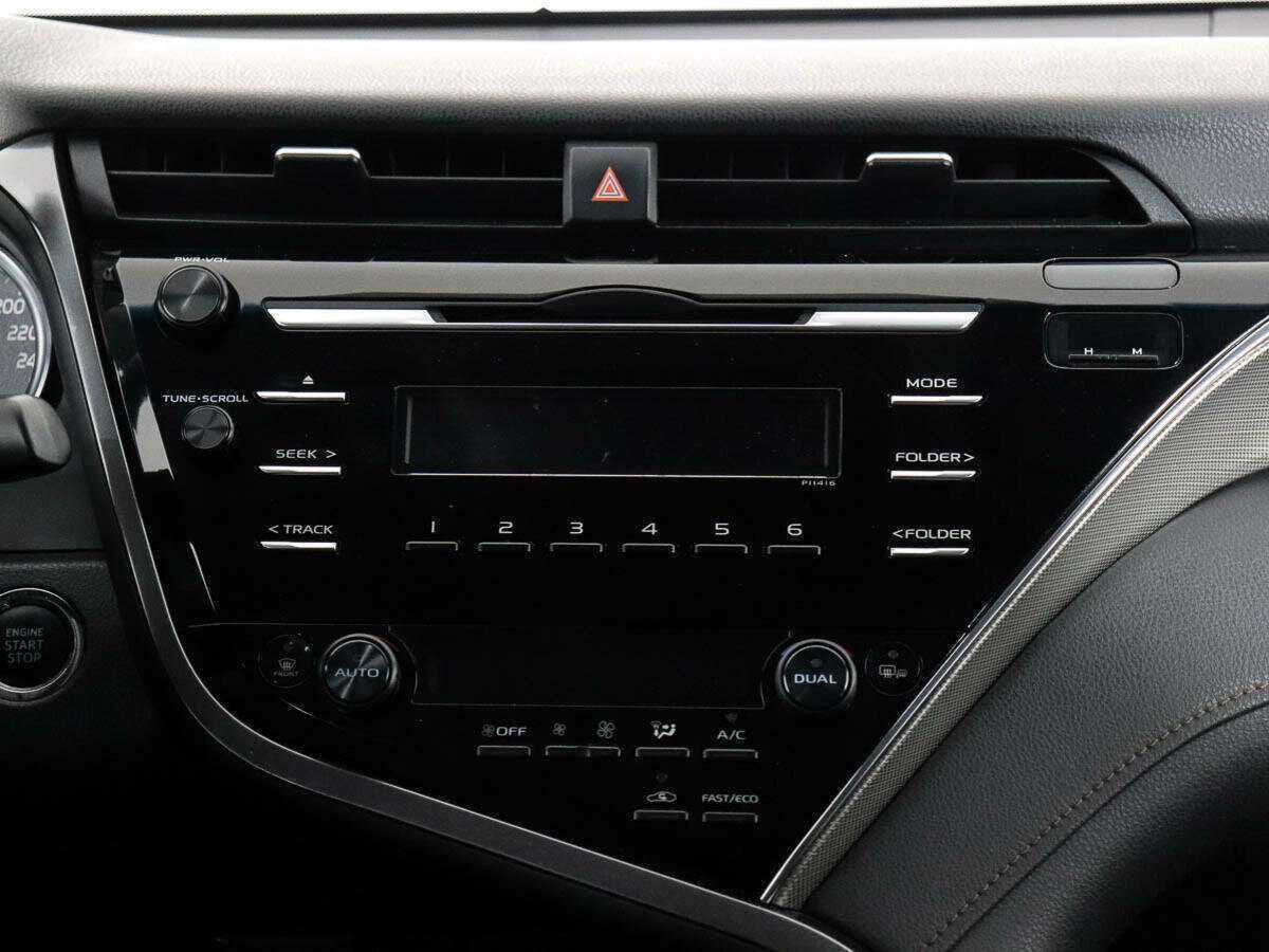 Купить Toyota Camry, 2020, 229 575 км, фото №12
