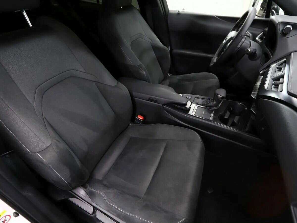 Купить Lexus UX 200, 2019, 70 000 км, фото №13