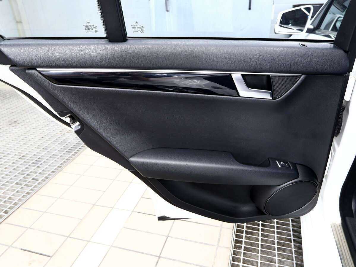 Купить Mercedes-Benz C-Класс 180, 2012, 180 000 км, фото №11