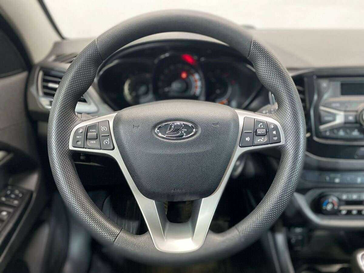 Купить Lada (ВАЗ) Vesta SW, 2018, 65 852 км, фото №12