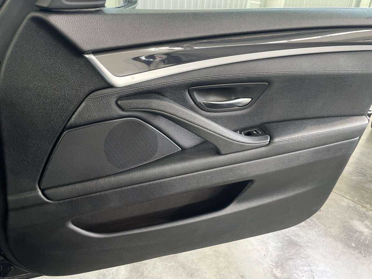 Купить BMW 5 серии 520i, 2012, 205 209 км, фото №26