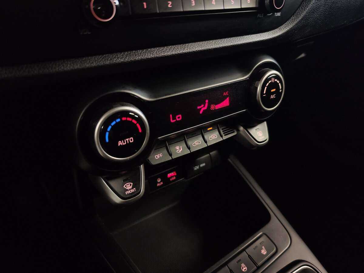 Купить Kia Rio, 2020, 84 763 км, фото №9