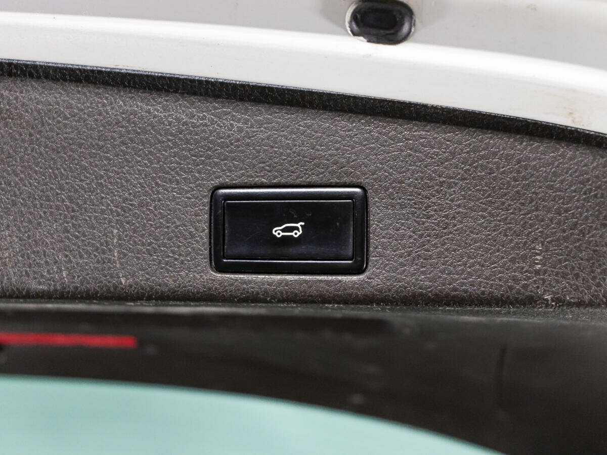 Купить Volkswagen Touareg, 2013, 221 751 км, фото №13