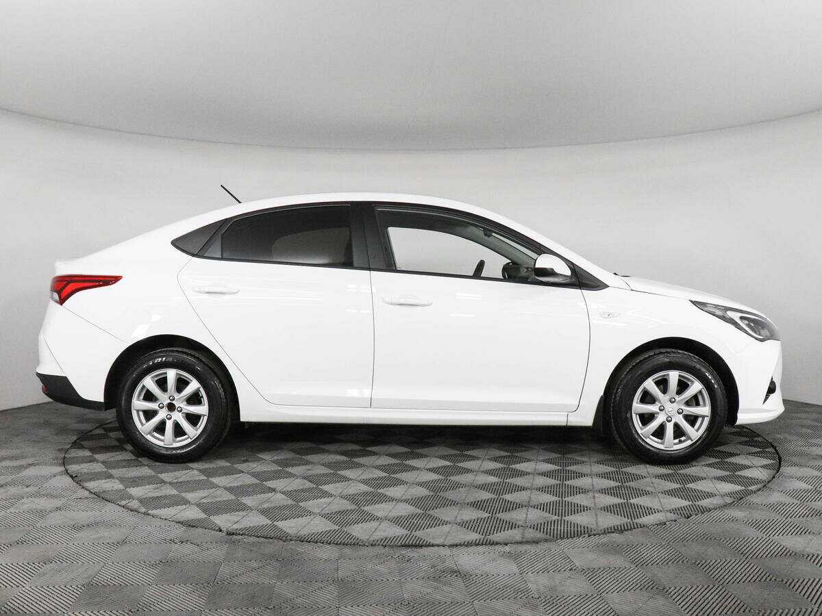 Купить Hyundai Solaris, 2021, 44 809 км, фото №4