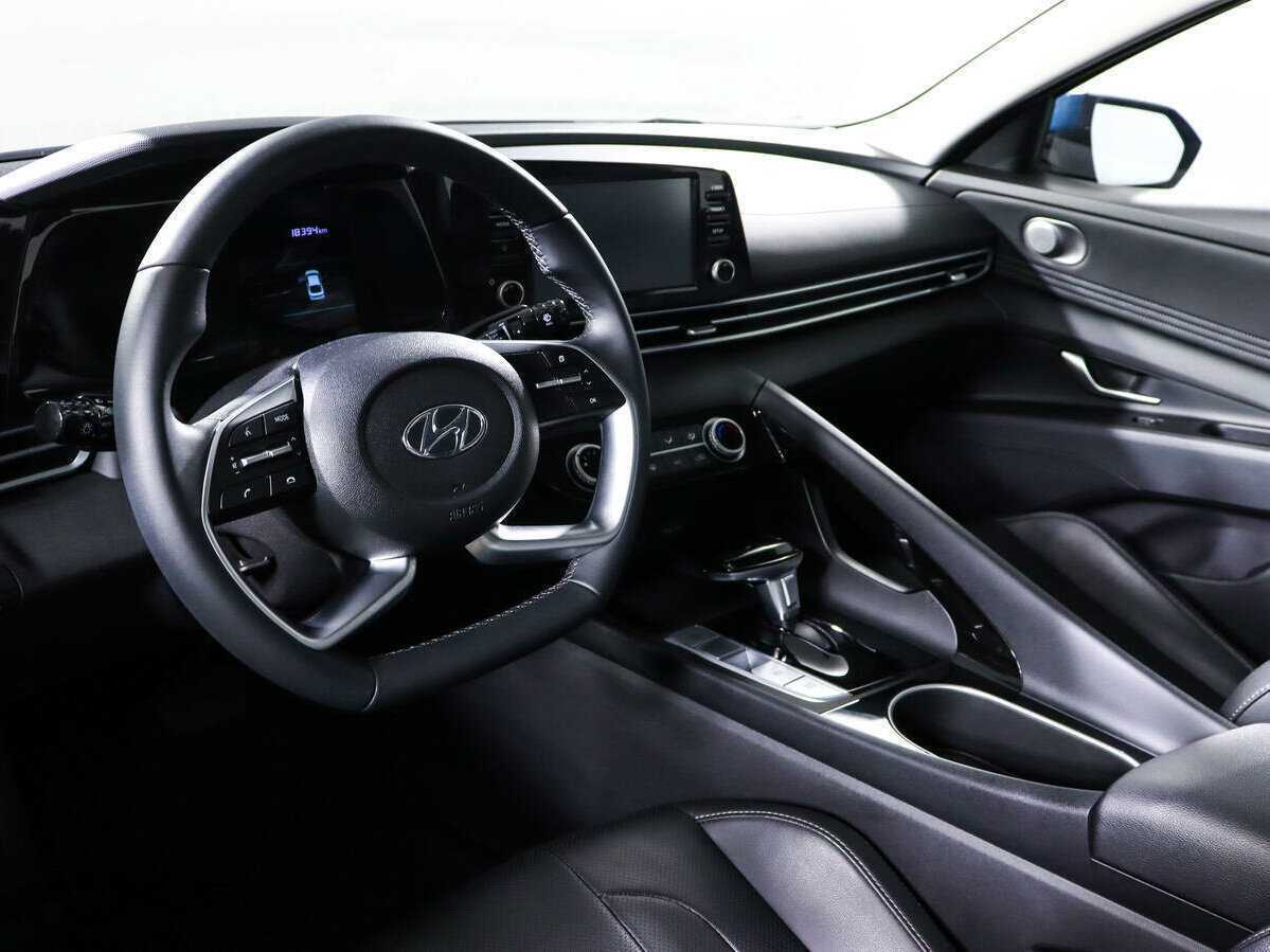 Купить Hyundai Elantra, 2022, 18 393 км, фото №12