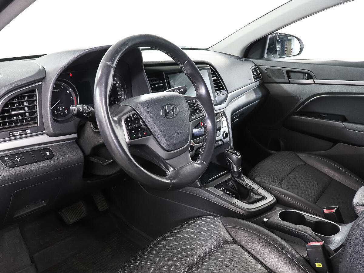 Купить Hyundai Elantra, 2017, 78 889 км, фото №12