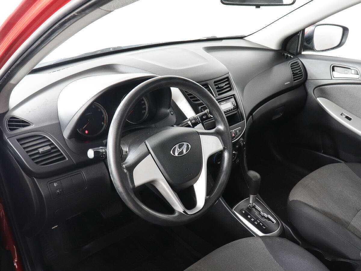 Купить Hyundai Solaris, 2012, 228 913 км, фото №5