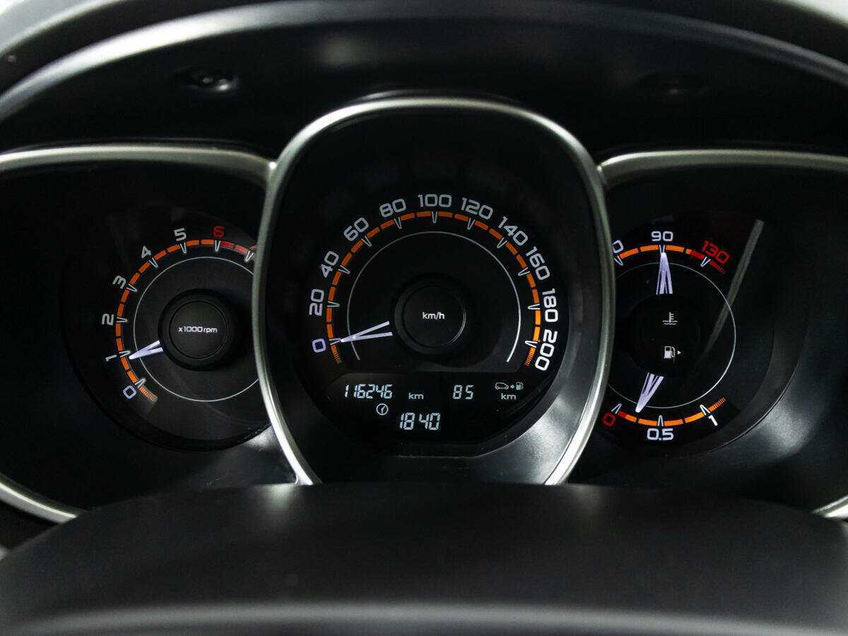 Купить Lada (ВАЗ) Vesta SW, 2018, 116 245 км, фото №12