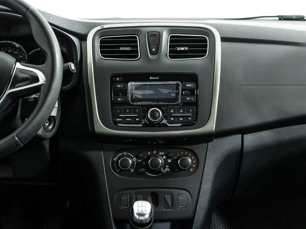 Купить Renault Logan Stepway, 2021, 45 737 км, фото №14