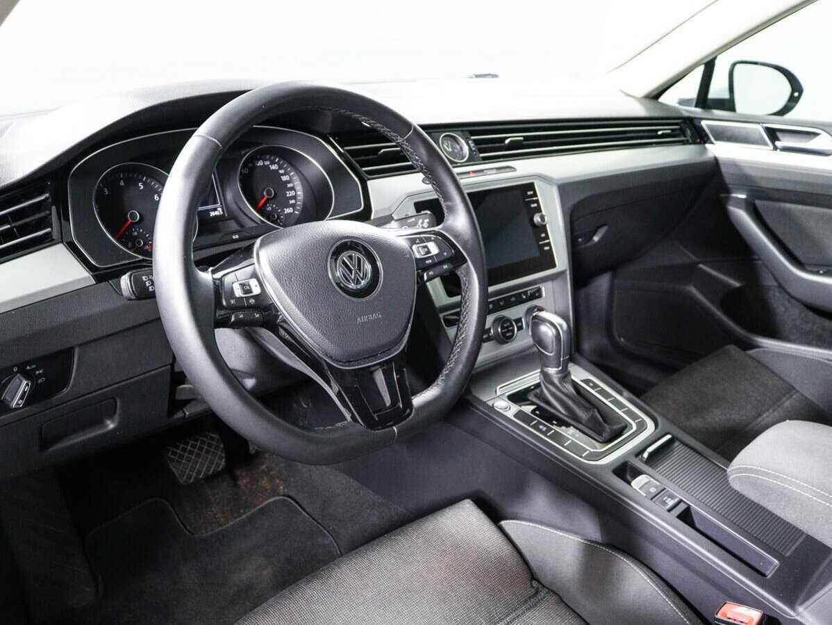 Купить Volkswagen Passat, 2019, 64 491 км, фото №11