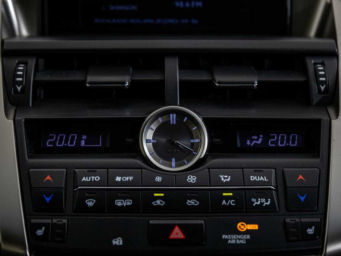 Купить Lexus NX 200, 2015, 148 118 км, фото №14