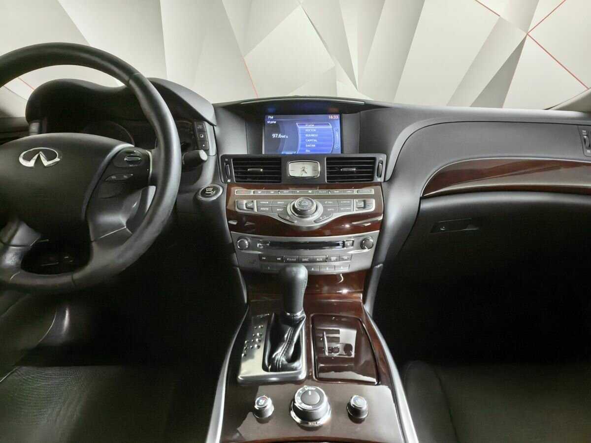 Купить Infiniti Q70, 2016, 124 127 км, фото №11