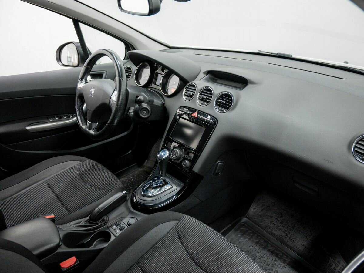 Купить Peugeot 408, 2017, 129 611 км, фото №7