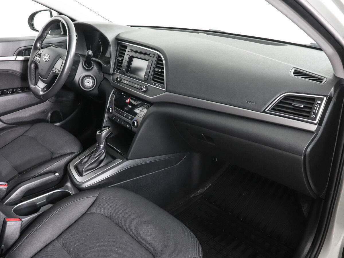 Купить Hyundai Elantra, 2017, 88 315 км, фото №10