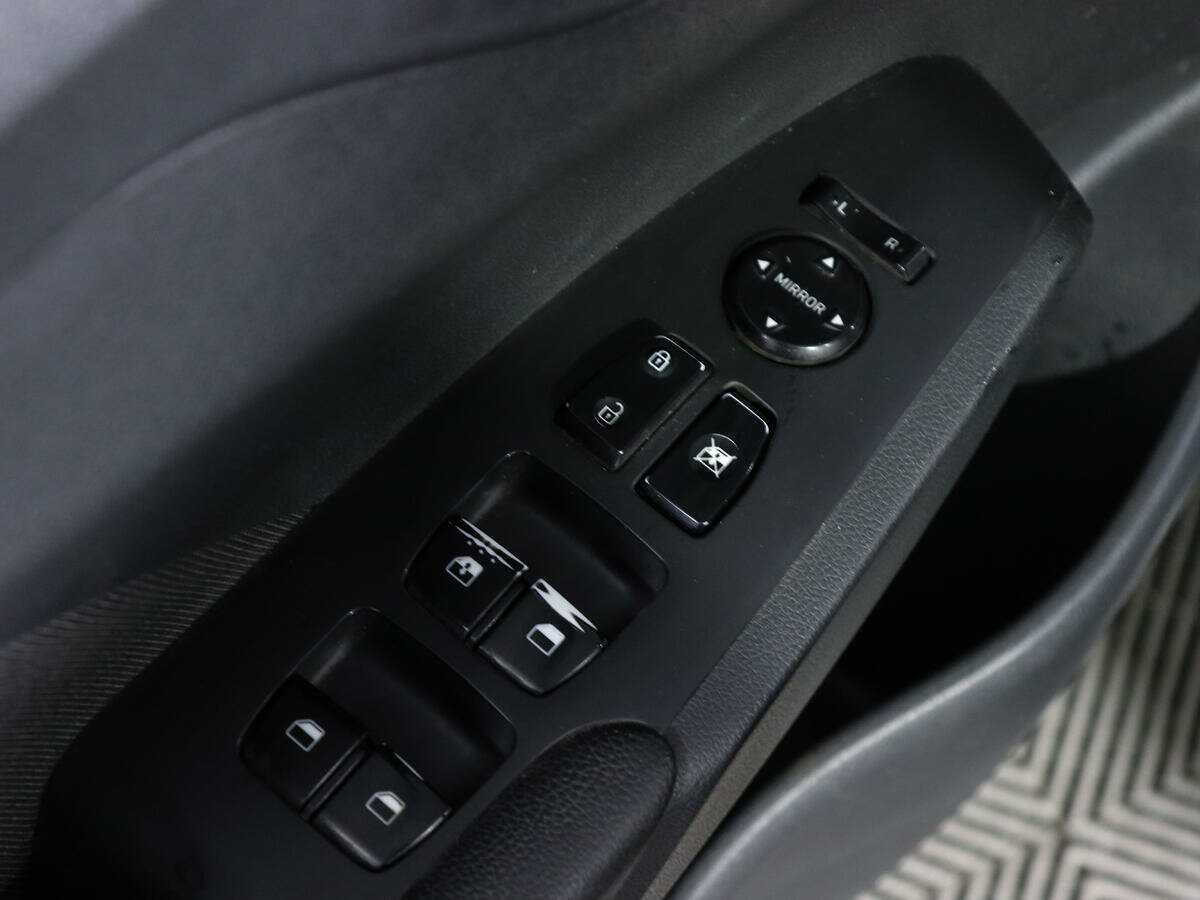 Купить Hyundai Solaris, 2018, 112 200 км, фото №13