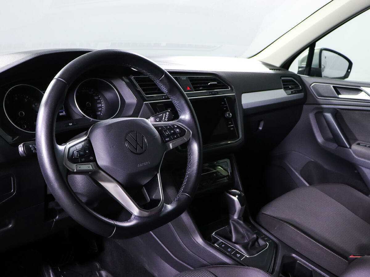 Купить Volkswagen Tiguan, 2021, 72 990 км, фото №11