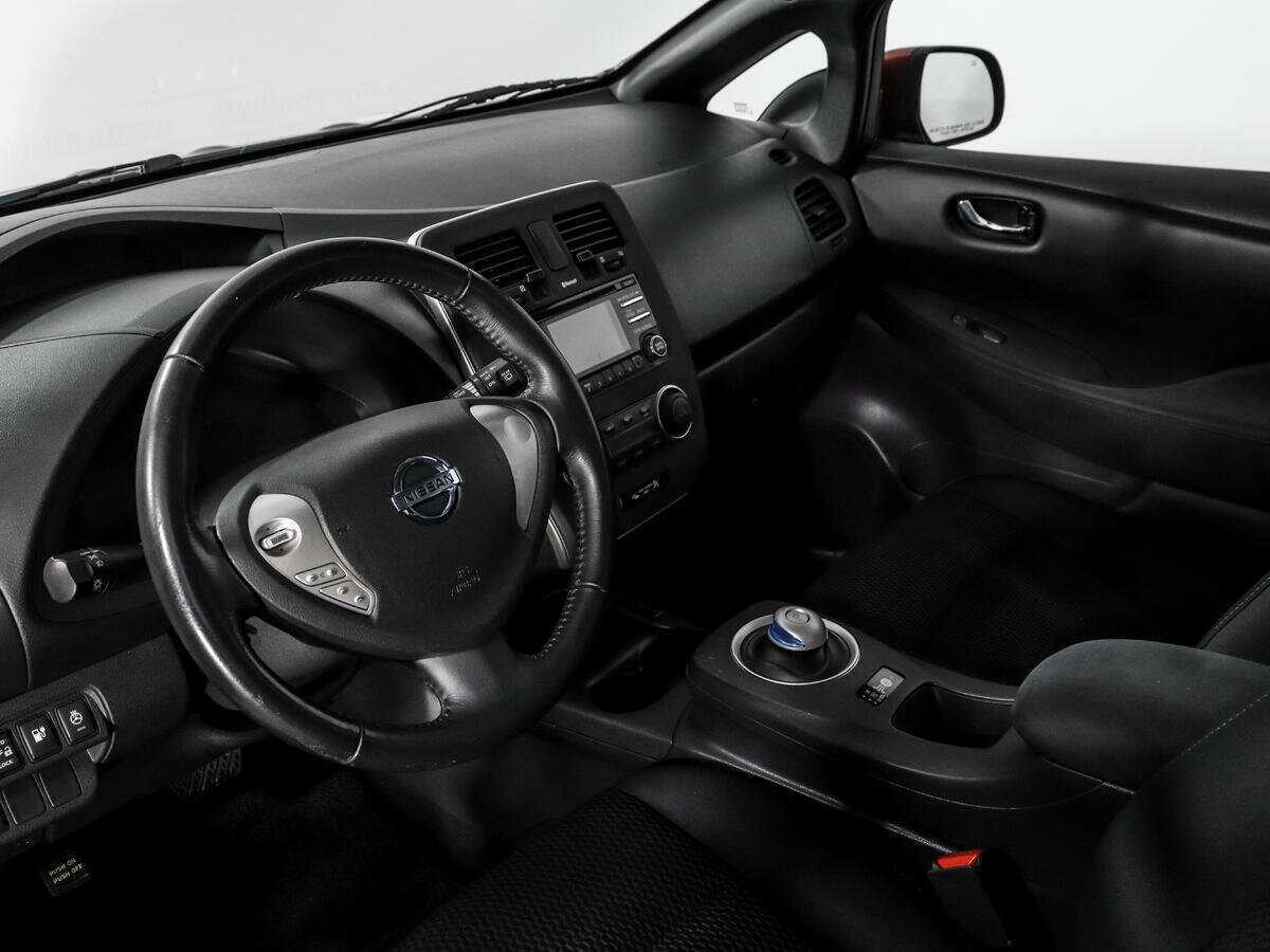 Купить Nissan Leaf, 2013, 66 405 км, фото №9