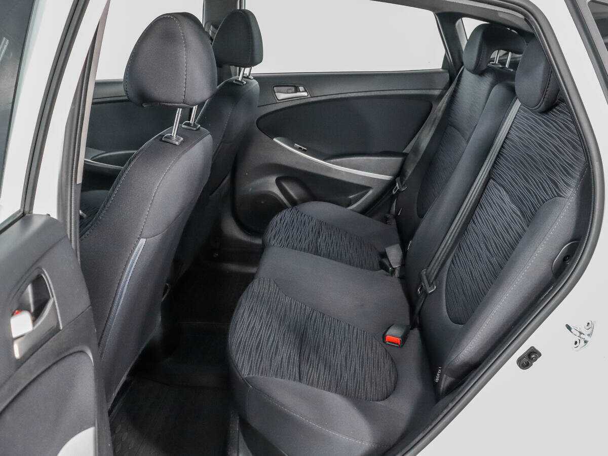 Купить Hyundai Solaris, 2015, 105 092 км, фото №10