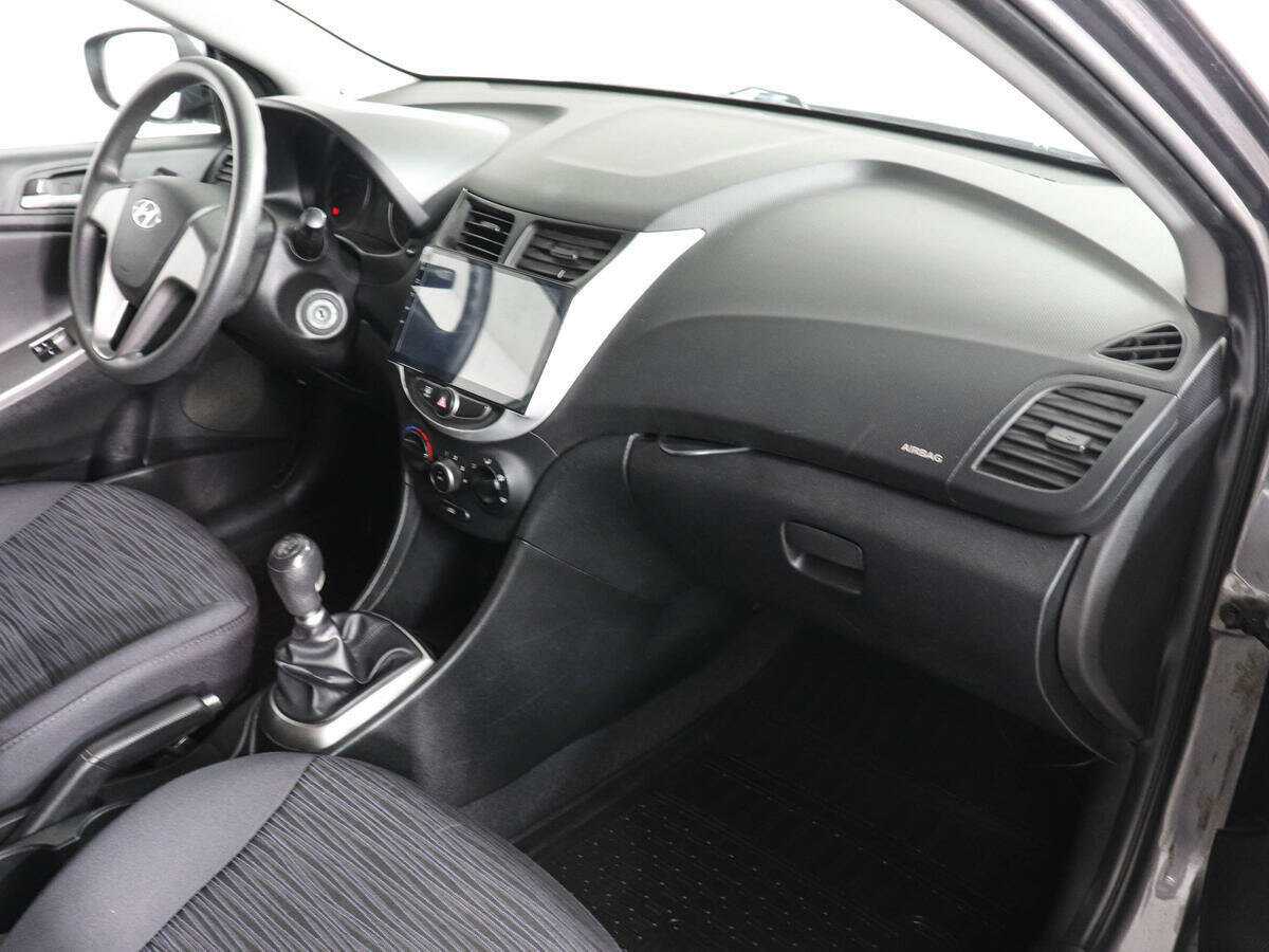 Купить Hyundai Solaris, 2016, 131 587 км, фото №10