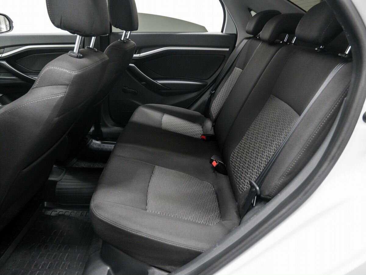 Купить Lada (ВАЗ) Vesta, 2017, 125 000 км, фото №13